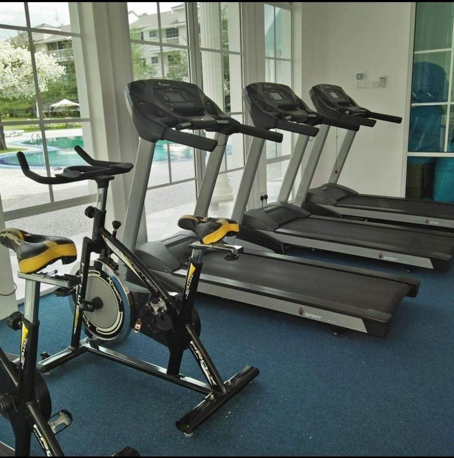 Home Feel-Hibiscus Suites Kampar Esterno foto